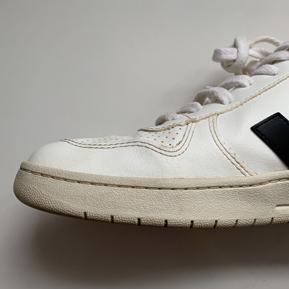 Veja V-10 White Black Womens Sneakers - Picture 14 of 16